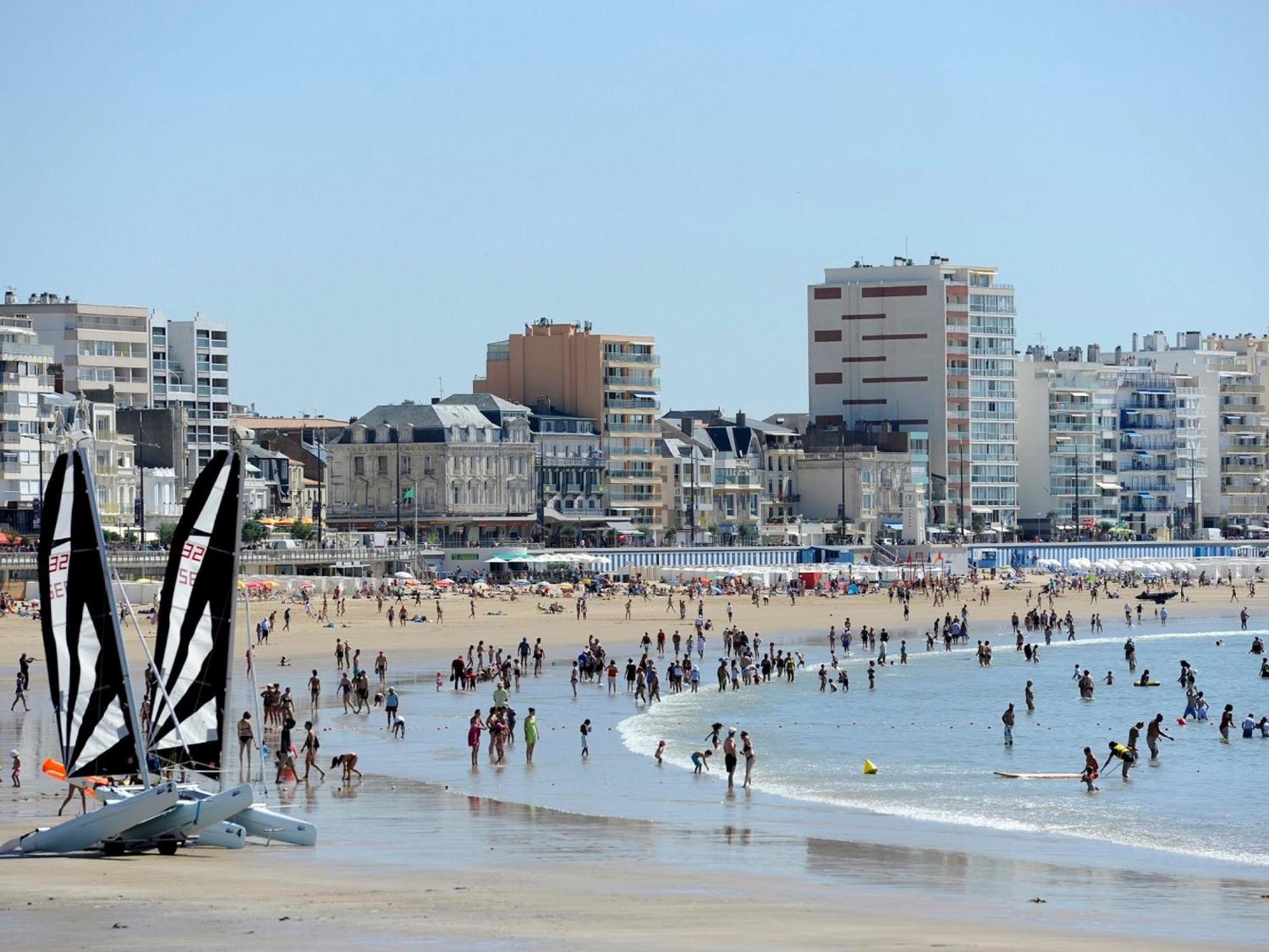 Appartement T2 Renove Face Mer Avec Balcon, A 150M De La Plage Et 300M Des Commerces - Fr-1-92-611 Les Sables-dʼOlonne Dış mekan fotoğraf